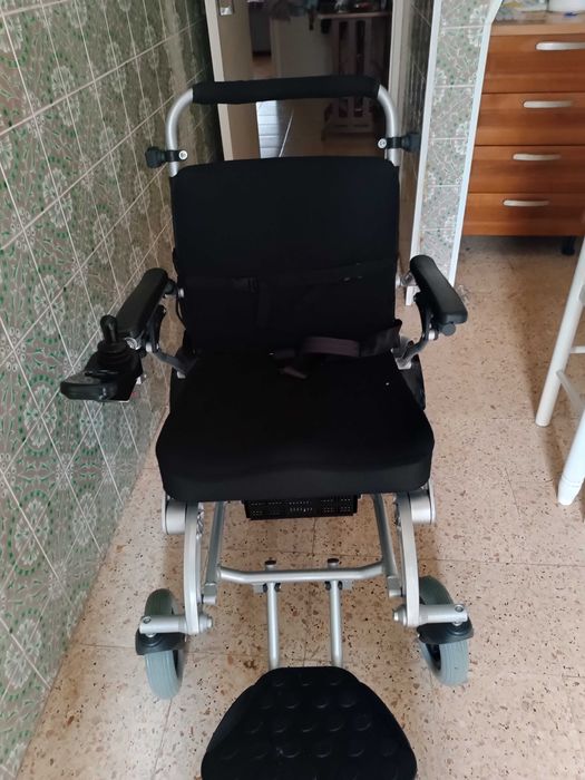 Cadeira de rodas elétrica dobrável de alumínio Troya Mobiclinic