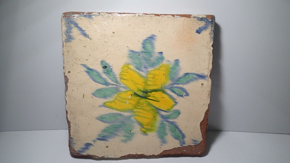 Azulejos antigo em Cerâmica de grandes dimensões