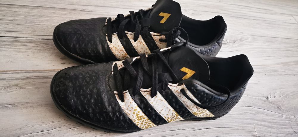 Turfy Adidas rozmiar 36, 22.5 cm