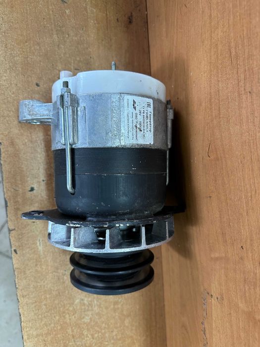 Генератор Автогенератор 28 V \ 1000 W МТЗ КамАЗ Г 99853701-1