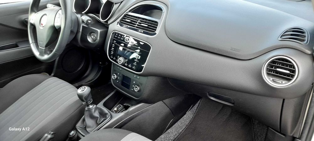 Fiat punto 1.2 201864661815755393127