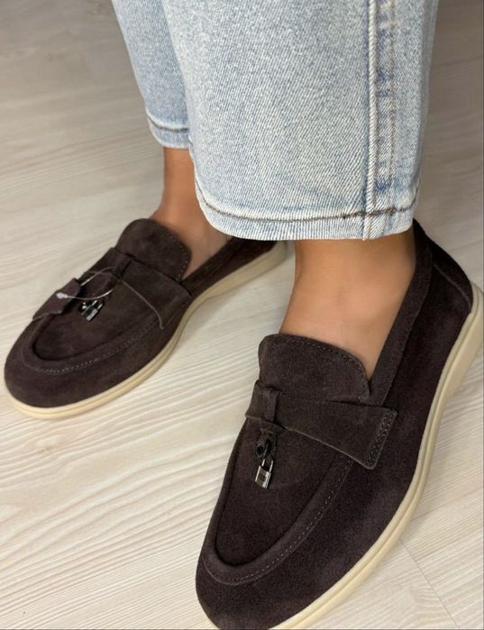 Коричневі лофери