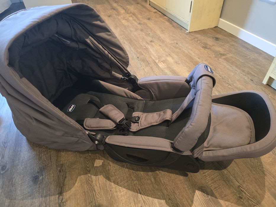 Carrinho Bebé da Chico com Acessórios