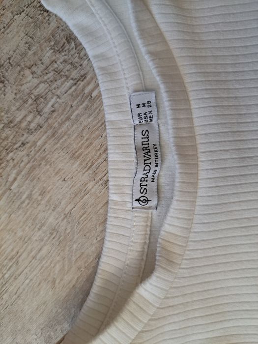 Sukienka prążkowana, biała - Stradivarius - rozm 38 - używana