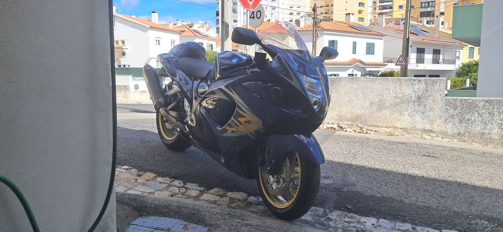 Suzuki Hayabusa gen2 com extras