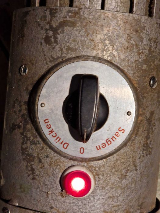 silnik bezszczotkowy z wyłacznikiem i mocowaniem silnika i napędu