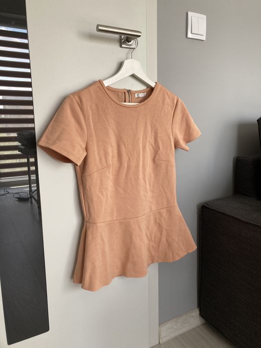 Beżowa bluzka z baskinką Cubus S/36