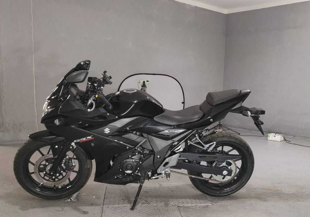 SUZUKI  GSX250R 2022 року
