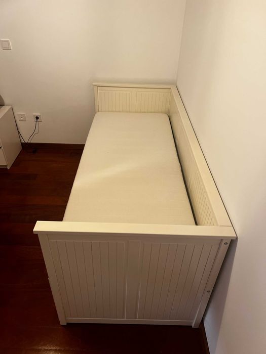 Cama IKEA HEMNES + 2 colchões ÅFJÄLL