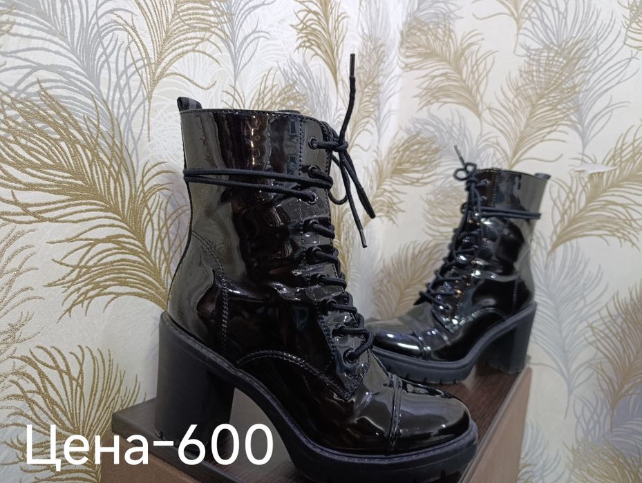 Продам ботинки деми.