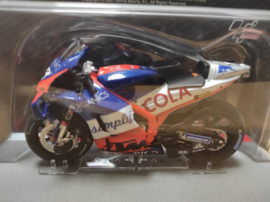 Miguel Oliveira KTM RC16 escala 1:18