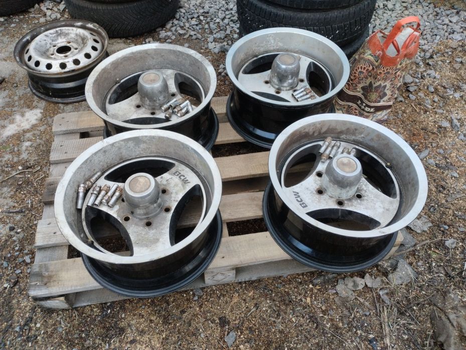 Диски r17 6x139.7 et -25  dia110
