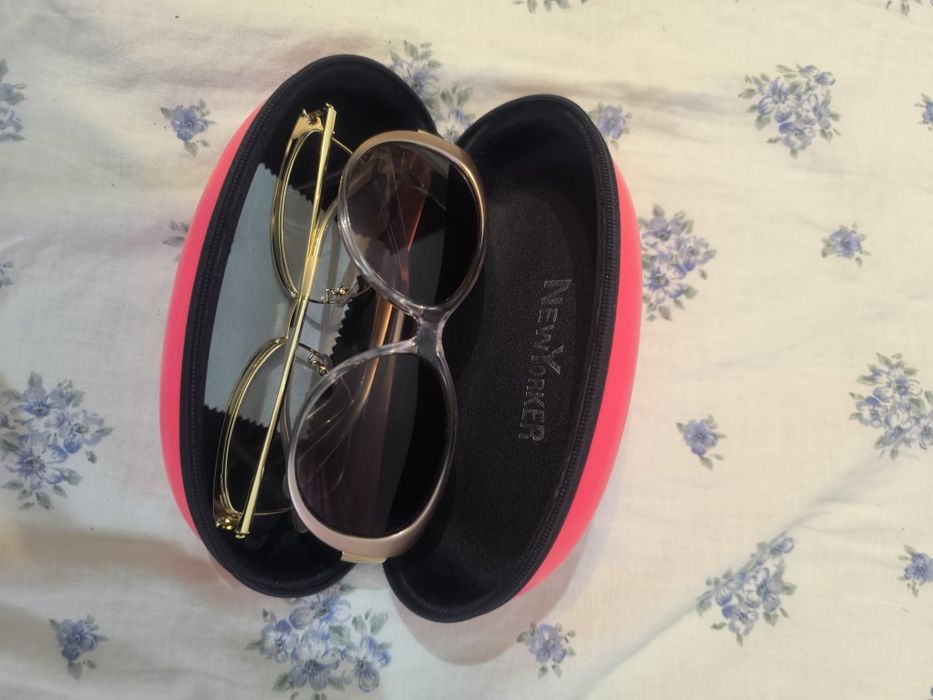 Etui na okulary New Yorker w kolorze barbie pink