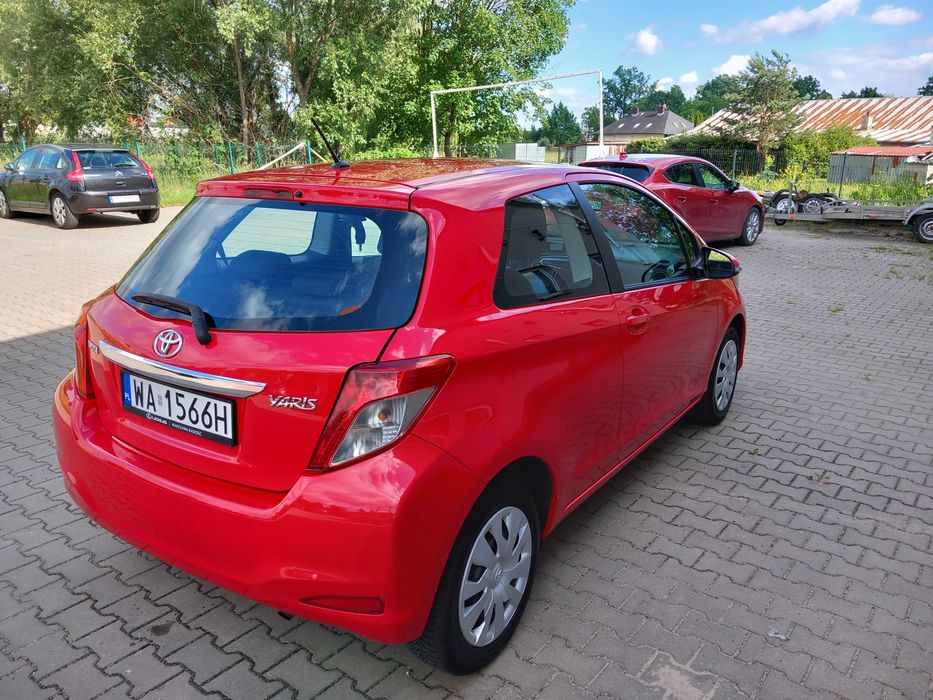 Toyota  Yaris  3