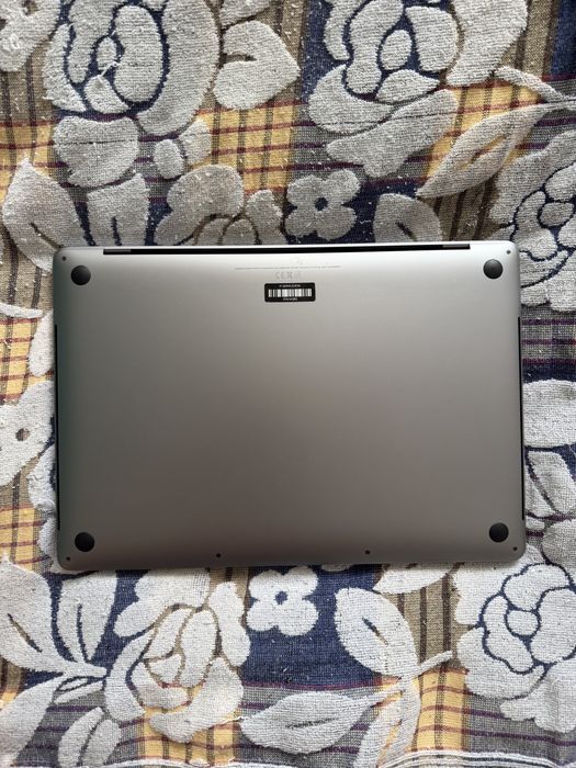 Macbook Pro 16 cali 2019