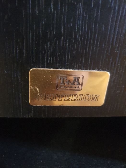 Kolumny High End  T + A Criterion tmr 80 lt