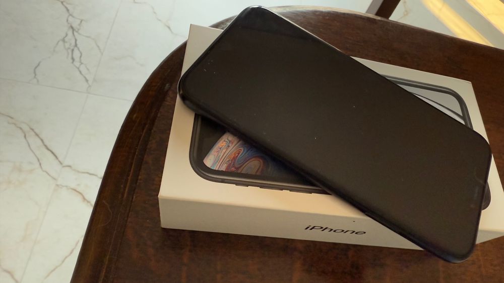 Telefon iPhone XR 64 Gb
