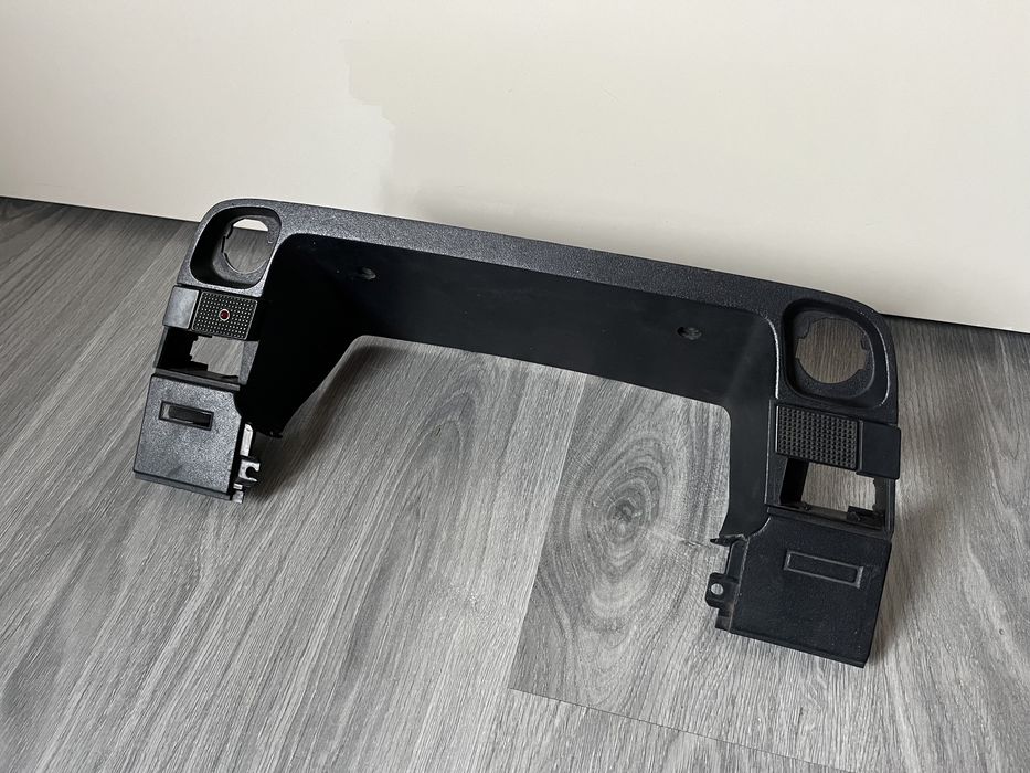 Пластик навколо спідометра Opel Kadett E