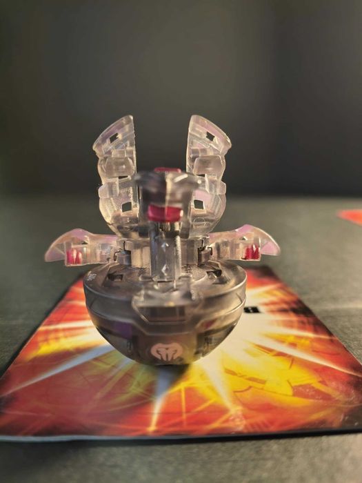 Bakugan Translucent Darkus Hydranoid Evolution Set