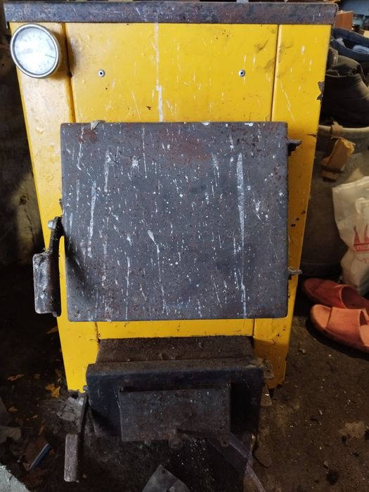 Котел твердопаливний