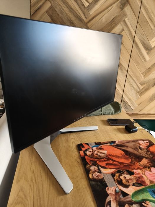 Monitor alienware AW2521HFLA uszkodzony ale daje obraz