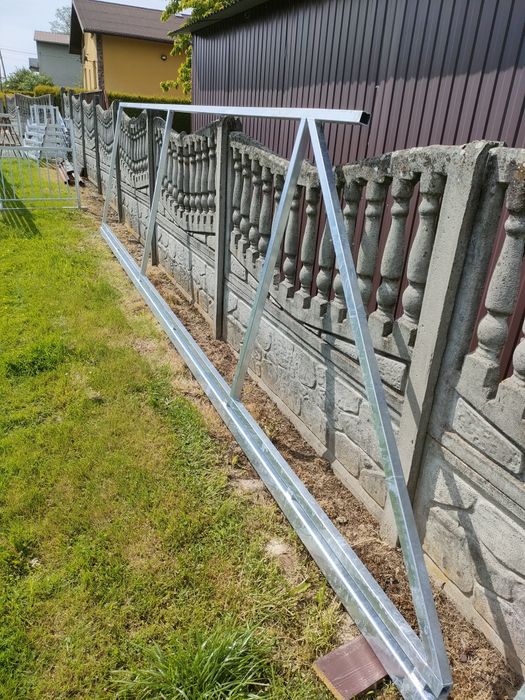 Brama przesuwna ocynk 4.5 m światła 147 cm wysoka