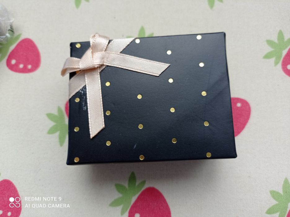 Conjunto de colar e brincos de vestir |  Novos