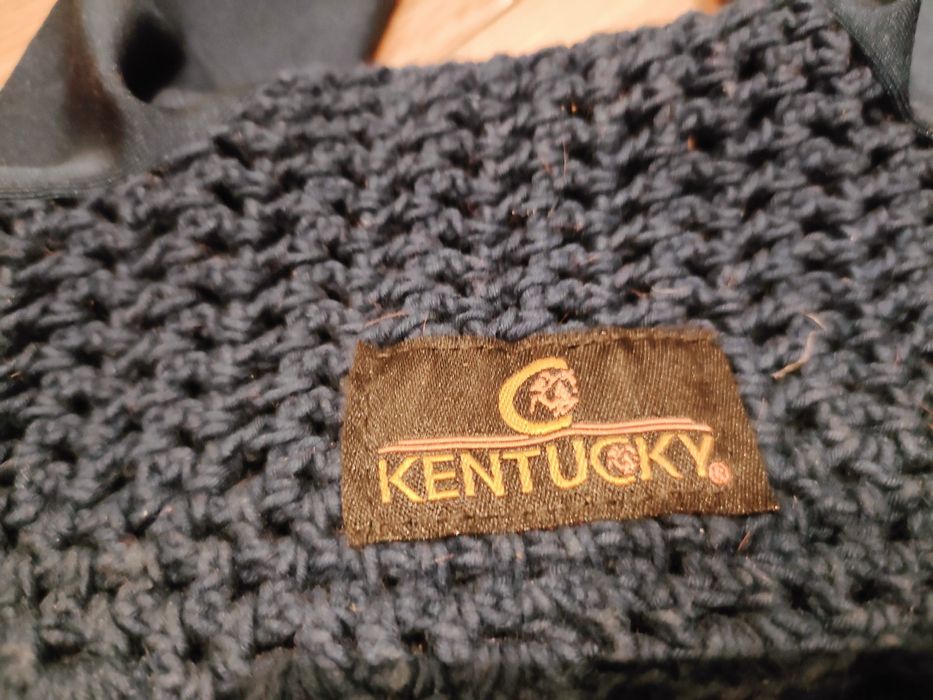 Granatowe nauszniki kentucky