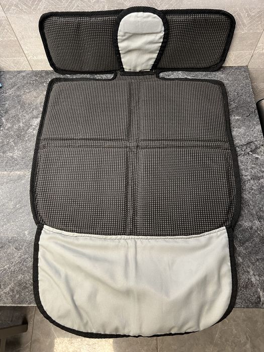Mata ochronna pod fotelik dziecięcy oryginalna Skoda Volkswagen