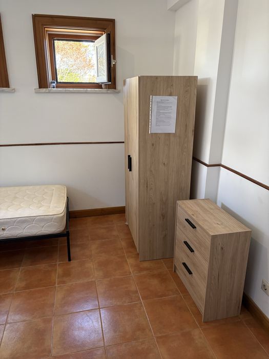 Quartos espaçoso junto à natureza