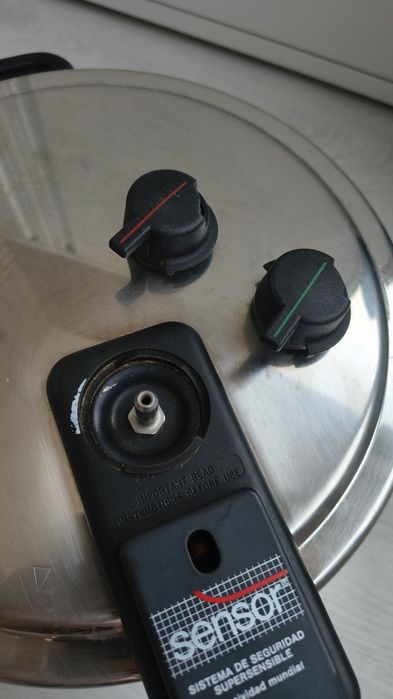 Panela de pressão Tefal de 6L em aço inoxidável