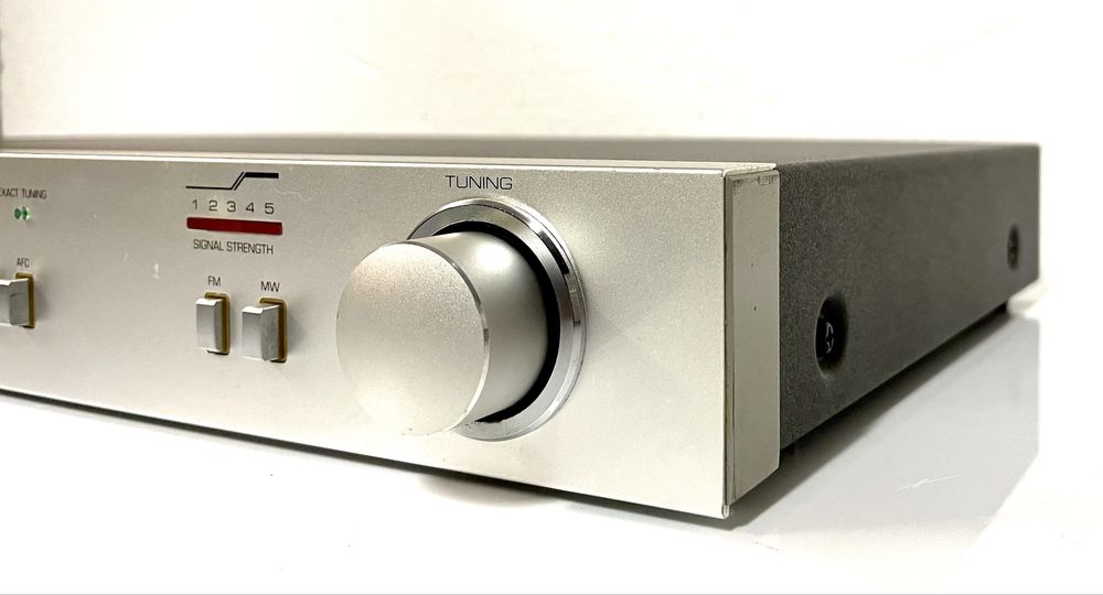 TELEFUNKEN RT-100 Radio AM/FM Stereo Tuner Audio HiFi