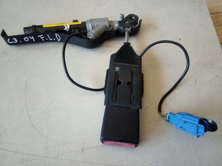 Encaixe de cinto frente direito CITROËN C3 II (SC_)