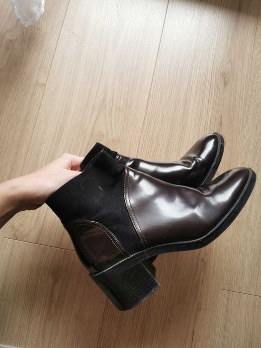 Zara brązowe wiśniowe botki 39 lakierowana skóra skórzane bordowe