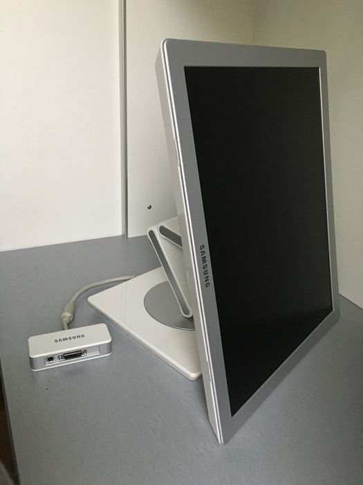 Монітор Samsung SyncMaster 970P