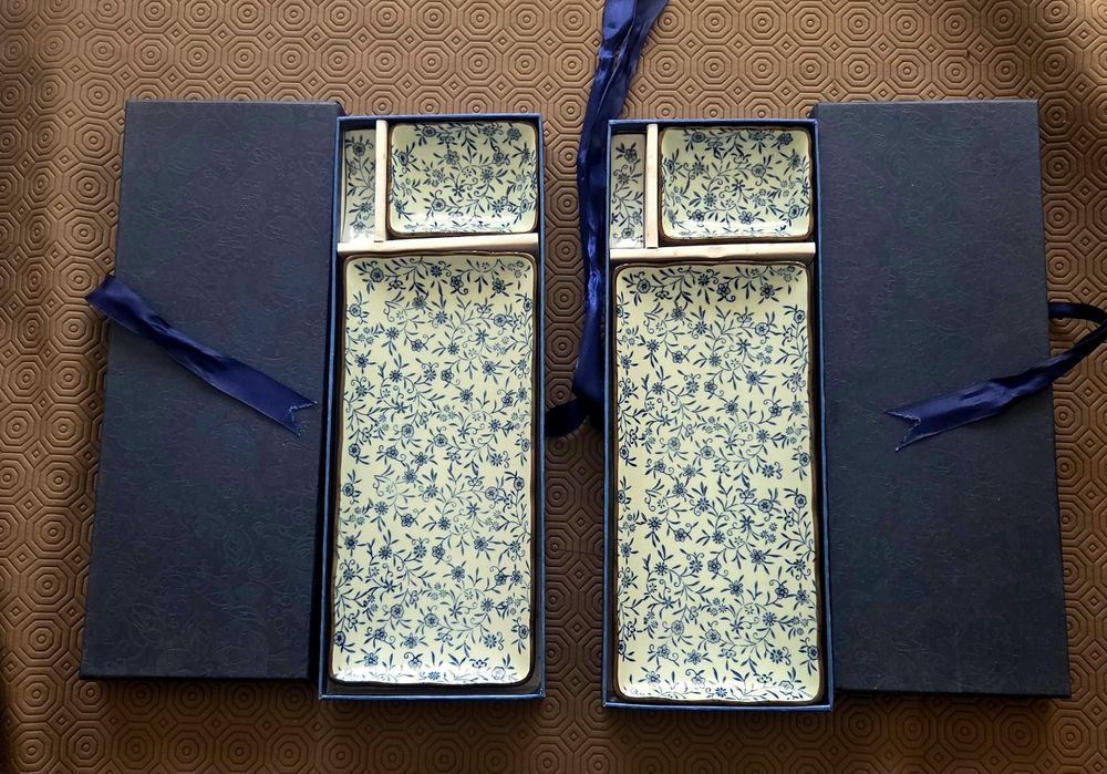 2 sets de loiça para sushi