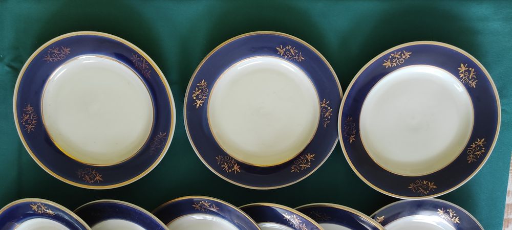 Продам тарелки мелкие