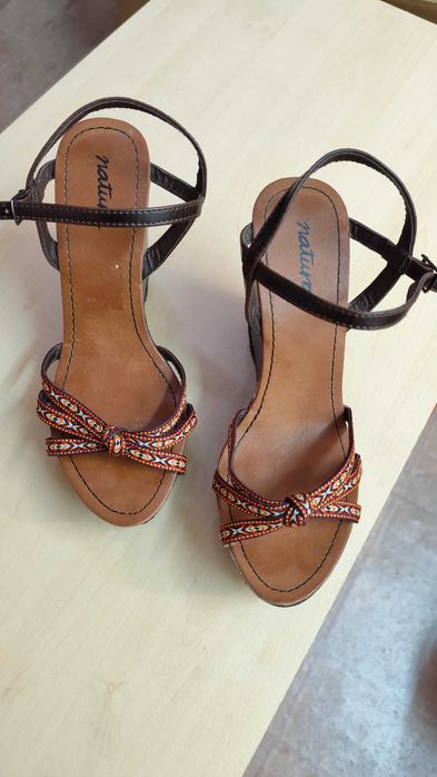 Sapatos Natura, tamanho 39
