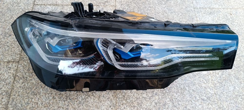 Farol Otica BMW X7 G07 laser