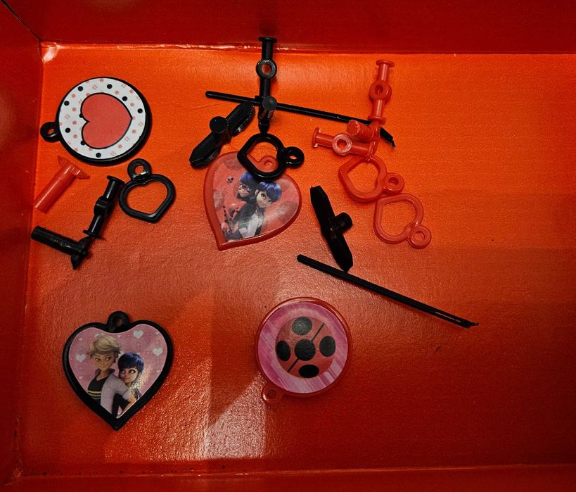 Biedronka i czarny kot - zestaw do projektowania bransoletek