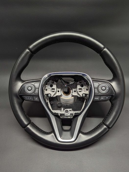Kierownica Toyota Auris ll świeżo obszyta