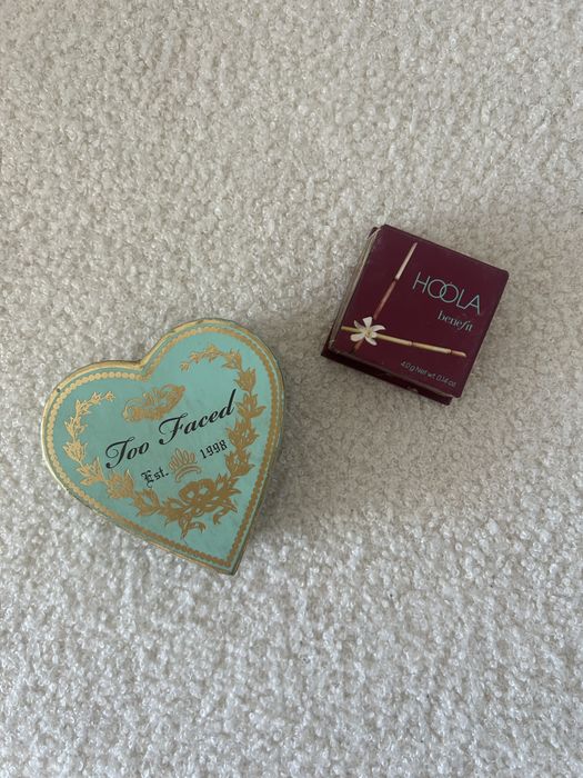 Dwa bronzery too faced i benefit hoola