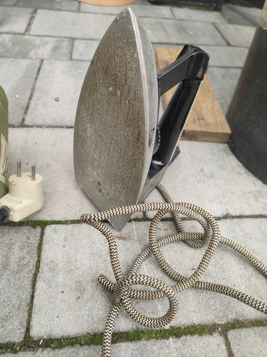 Żelazko elektryczne PRL zabytek PREDOM DEZAMET