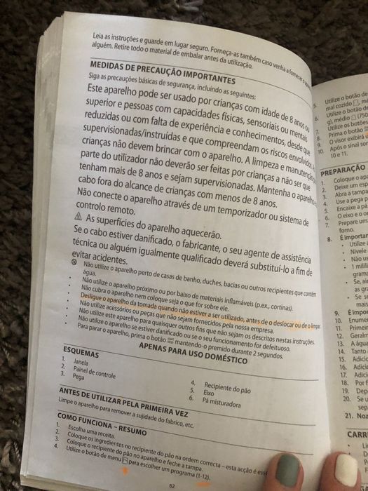 Máquina de pão Russel Hobbs