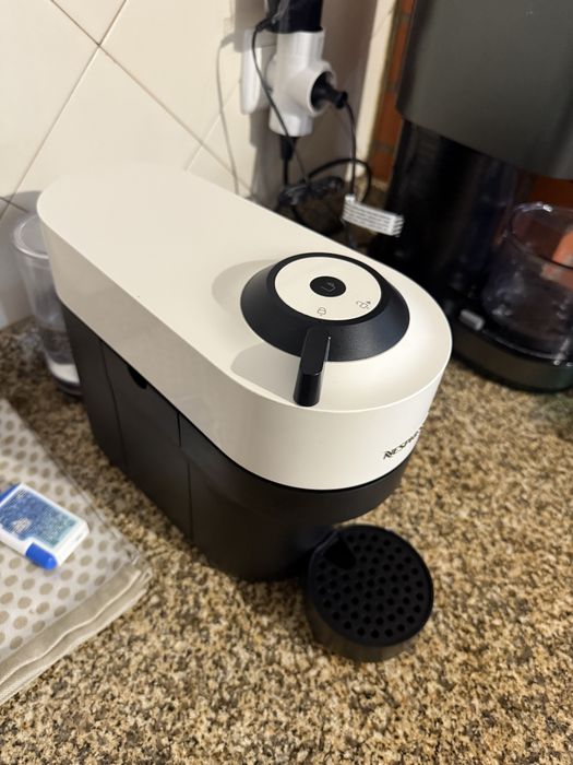 Nespresso Vertou Pop + Kit de descalificação