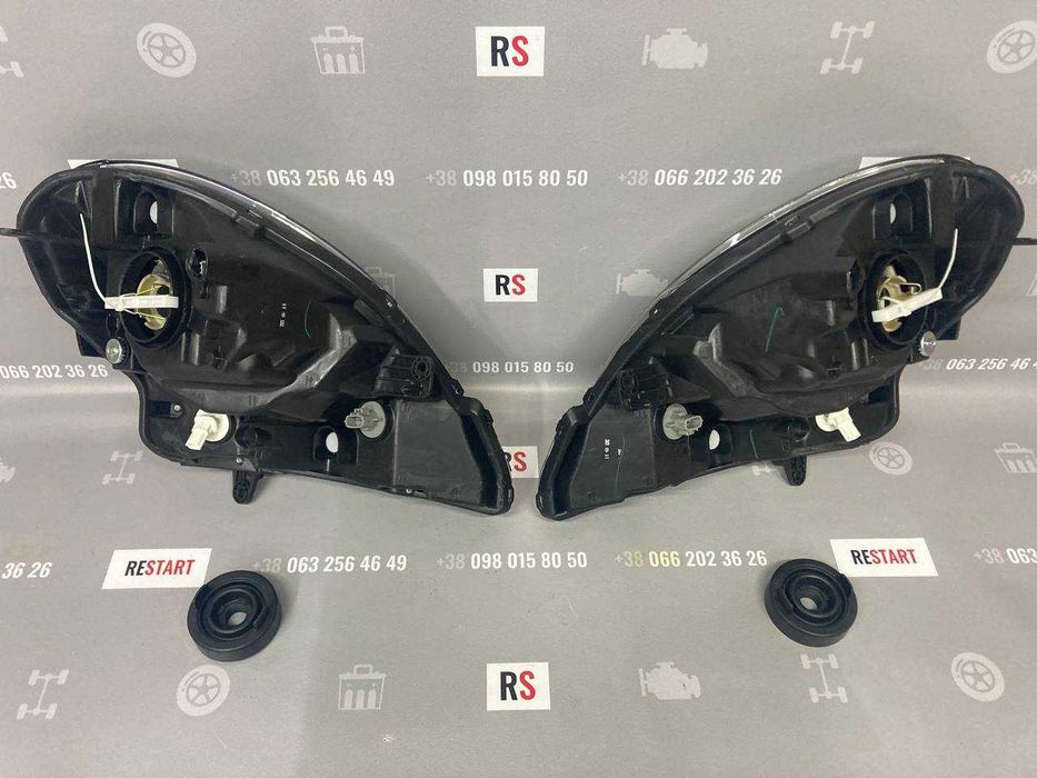 Фари передні чорні на Renault Kangoo 2 (Рено Кенго 2) 2008-2013