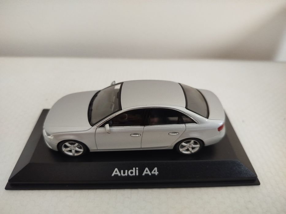 Miniatura Audi A4 Nova 1/43