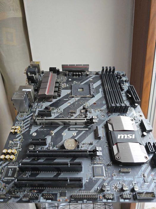 Материнська плата MSI B350 Tomahawk