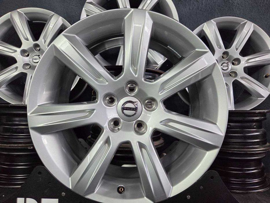 Диски легкосплавні титани 5x108 R17 8j et42 dia63.4 Volvo 31362838 CE2