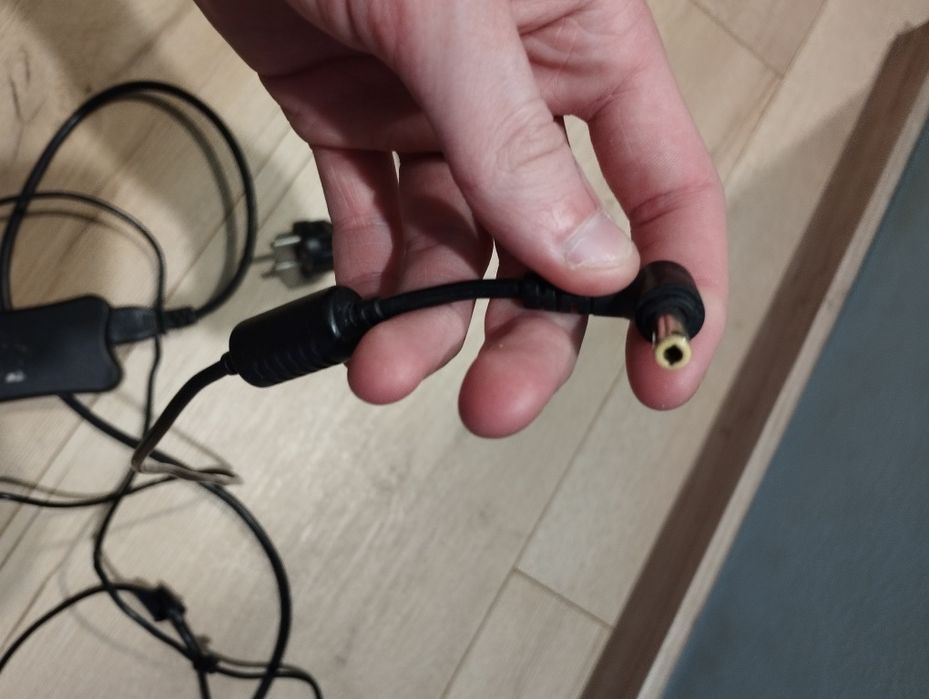 Ładowarka do laptopa Lenovo